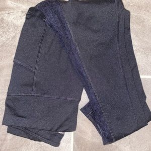 🤩 Black Side Pocket 7/8 Performance Leggings - Size: Small 🤩